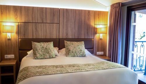 Double or Twin Room with Balcony