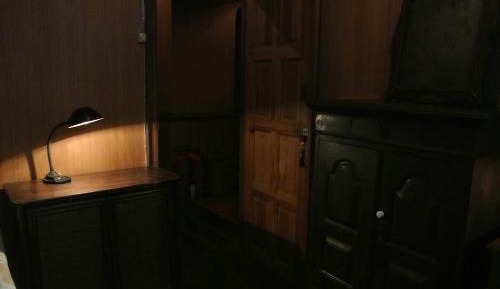 Single Room with Shared Bathroom