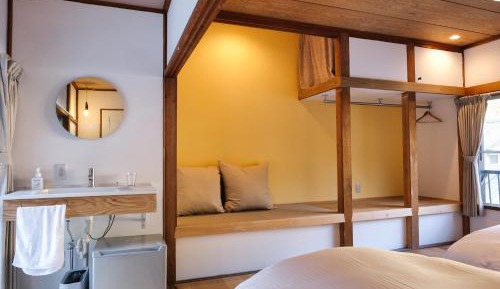 Suite with Mountain View