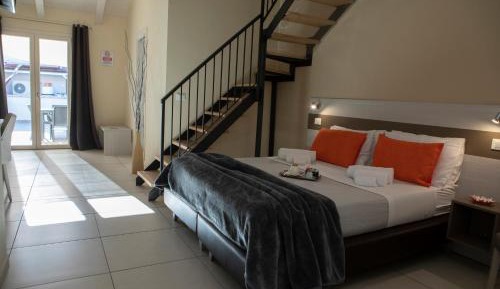 Quadruple Room with Private Bathroom