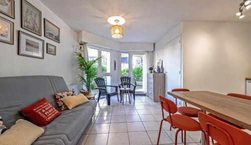 Superior One-Bedroom Apartment