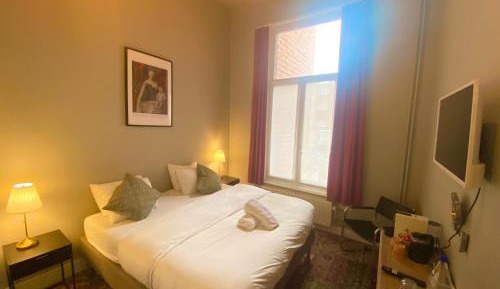 Double or Twin Room with City View