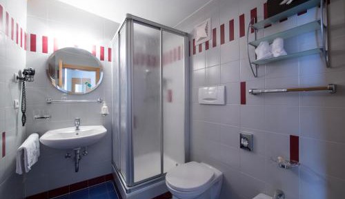 Superior Double Room with Balcony and Mountain View