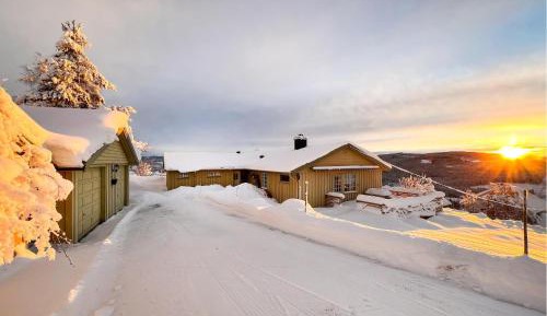 Three-Bedroom Vacation Home 