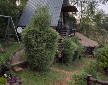 Deluxe Double or Twin Room with Mountain View