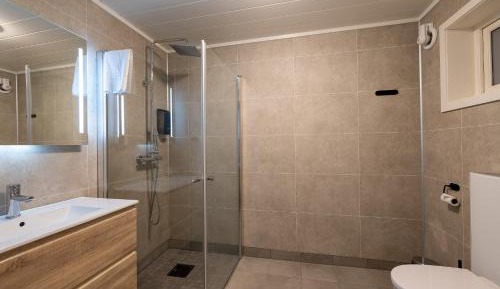 Top Corner Suite-North