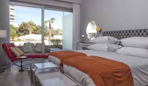 Superior Double or Twin Room with Pool View