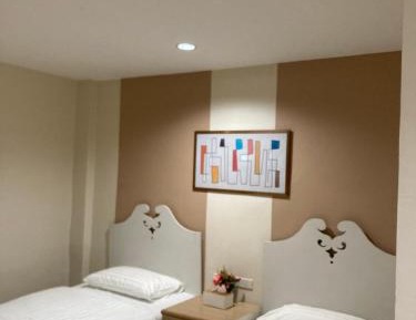 Standard Twin Room with Garden View