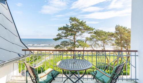 One-Bedroom Apartment with Balcony and Sea View