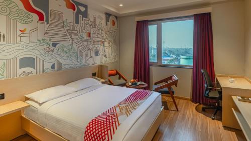 Luxe Queen Room