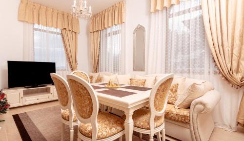 Three-Bedroom Superior Apartment