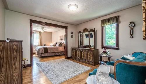 Queen Room