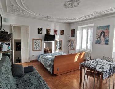 Studio Apartment