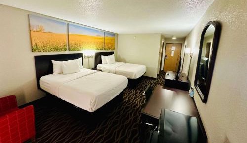 Queen Room with Two Queen Beds - Non-Smoking