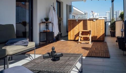 Deluxe Apartment