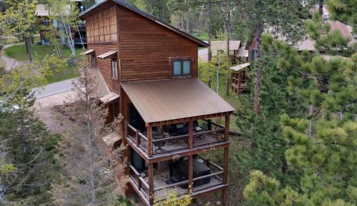 Three-Bedroom Holiday Home 