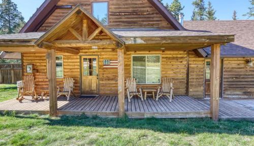 Three-Bedroom Holiday Home 