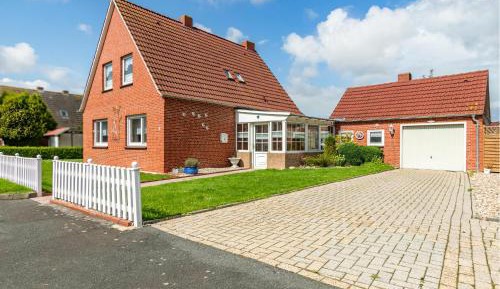 Five-Bedroom Holiday Home