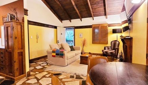Deluxe King Suite
