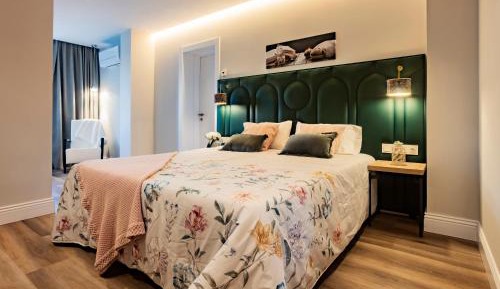 Queen Room with Garden View