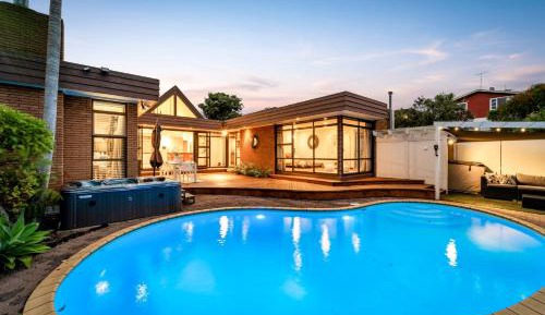 Seven-Bedroom House