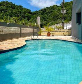 Apartment with Mountain View