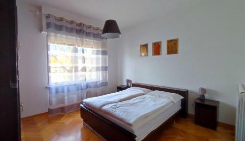 One-Bedroom Deluxe Apartment