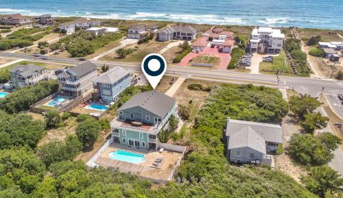 Six Bedroom Holiday Home