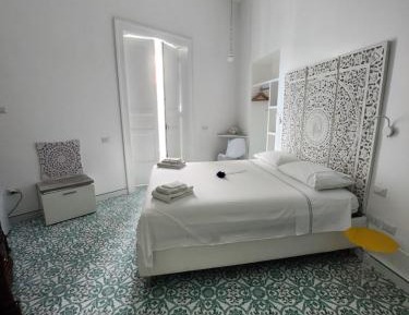 Deluxe Double Room with Balcony and Sea View