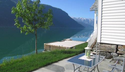 Three-Bedroom Holiday Home 