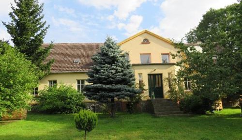 Superior One-Bedroom Apartment