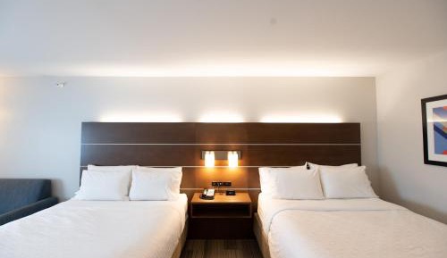 Queen Room with Three Queen Beds