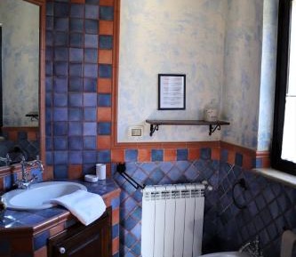 Double or Twin Room with Private Bathroom