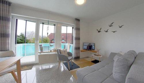 One-Bedroom Apartment with Balcony