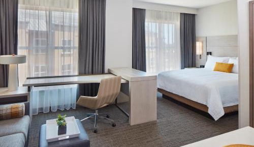 King Studio with Sofa Bed and View