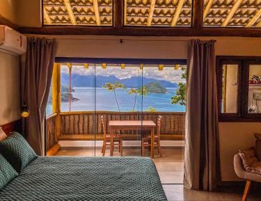 Queen Room with Spa Bath