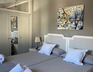 Twin Room in a Shared House