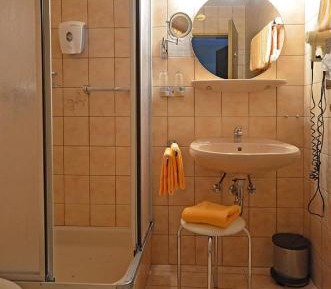 Budget Double Room Annex