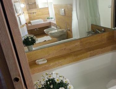 Double or Twin Room with Shared Bathroom