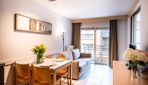 Junior Suite Street Side