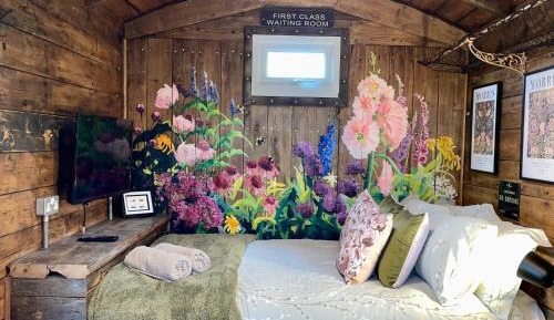 Railway Goods Wagon - Double Room