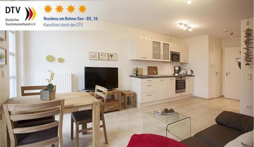 Apartment with Lake View