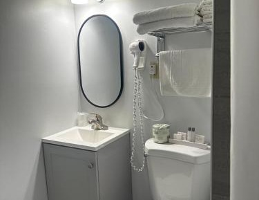 Economy Queen Room with Two Queen Beds 