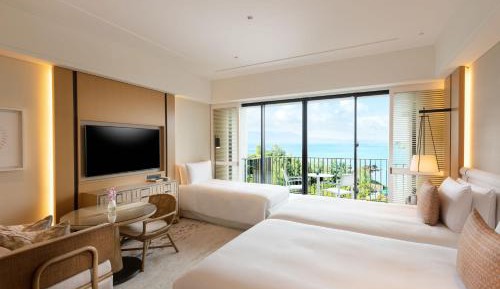 Deluxe Ocean View Triple