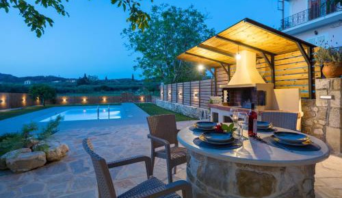 Villa with Garden View