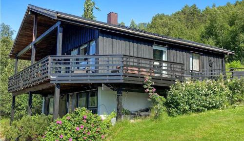 Four-Bedroom Holiday Home