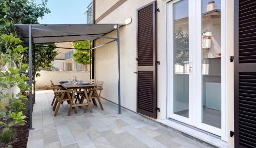 Superior One-Bedroom Apartment
