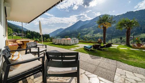 Superior One-Bedroom Apartment