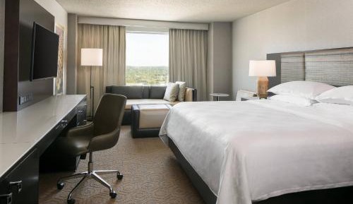 Club level, Guest room, 1 King, High floor