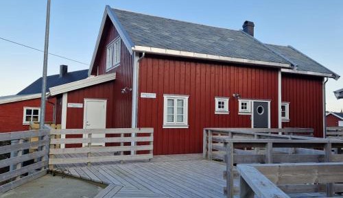 Deluxe Waterfront Cabin with Terrace